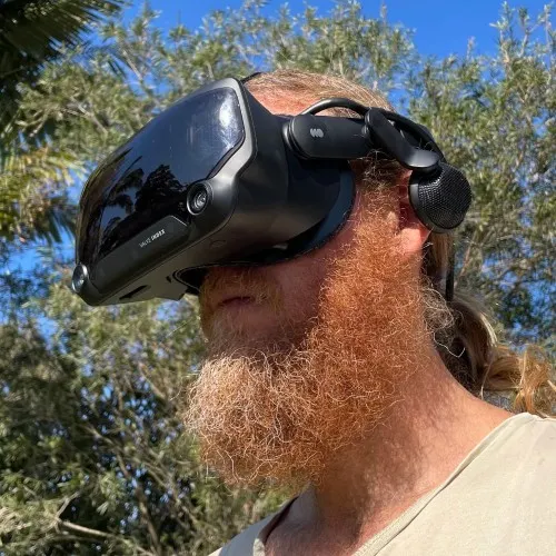 Valve Index review: Wrapping your fingers around VR